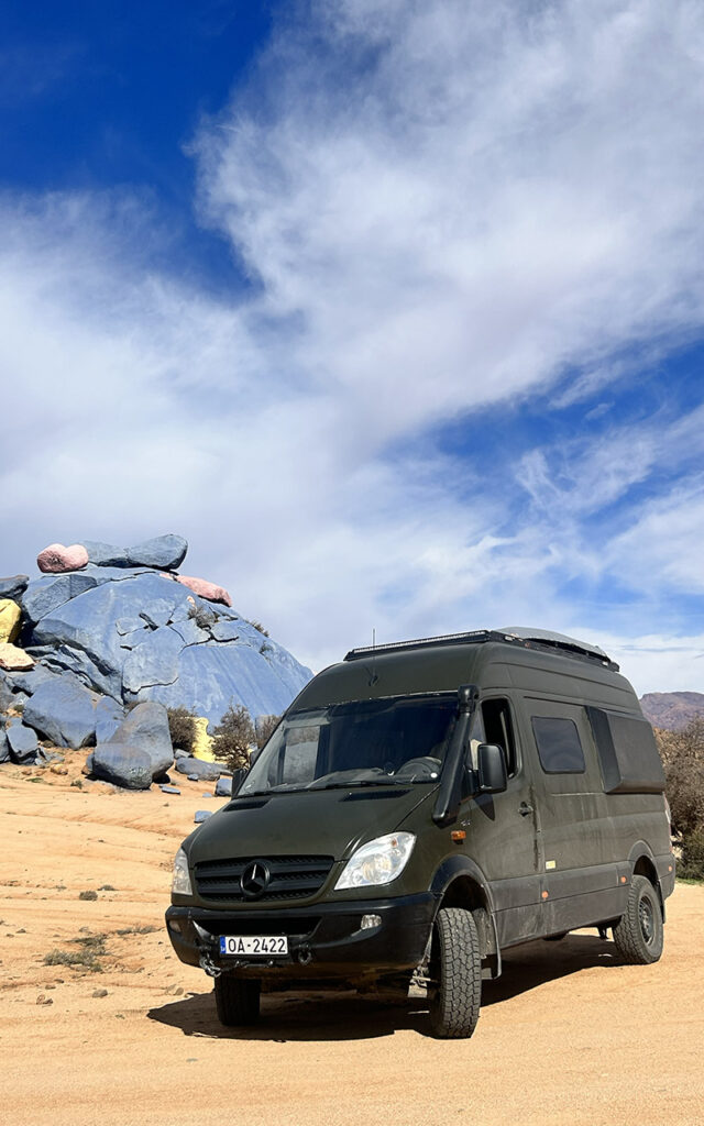 Off-grid vanlife in Morocco with MO THE BLACK, a custom self-built 4x4 Mercedes Sprinter parked under the sun – Morocco Notes.